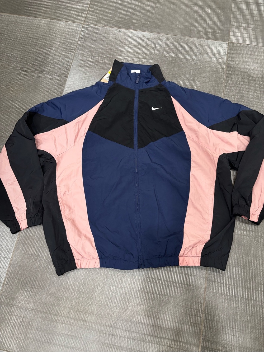 BNWT Vintage Look Nike Windbreaker